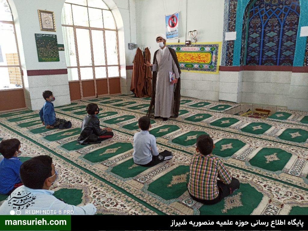 توزیع لوازم تحریر و نان توسط قرارگاه عمار حوزه منصوریه