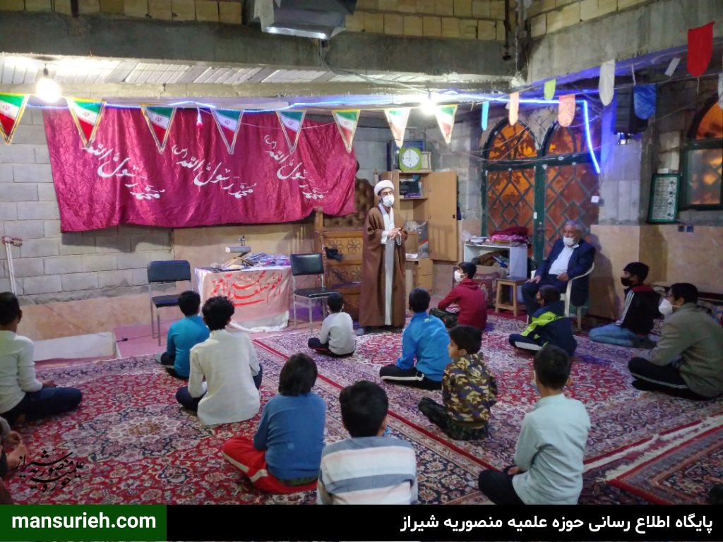 توزیع لوازم تحریر و نان توسط قرارگاه عمار حوزه منصوریه