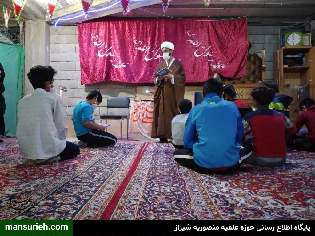 توزیع لوازم تحریر و نان توسط قرارگاه عمار حوزه منصوریه