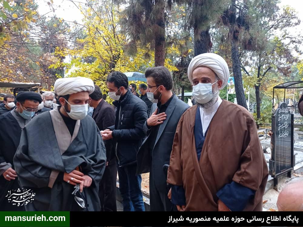 تصاویر| مراسم خاکسپاری صبیه مرحوم حضرت آیت الله محمدرضا حدائق