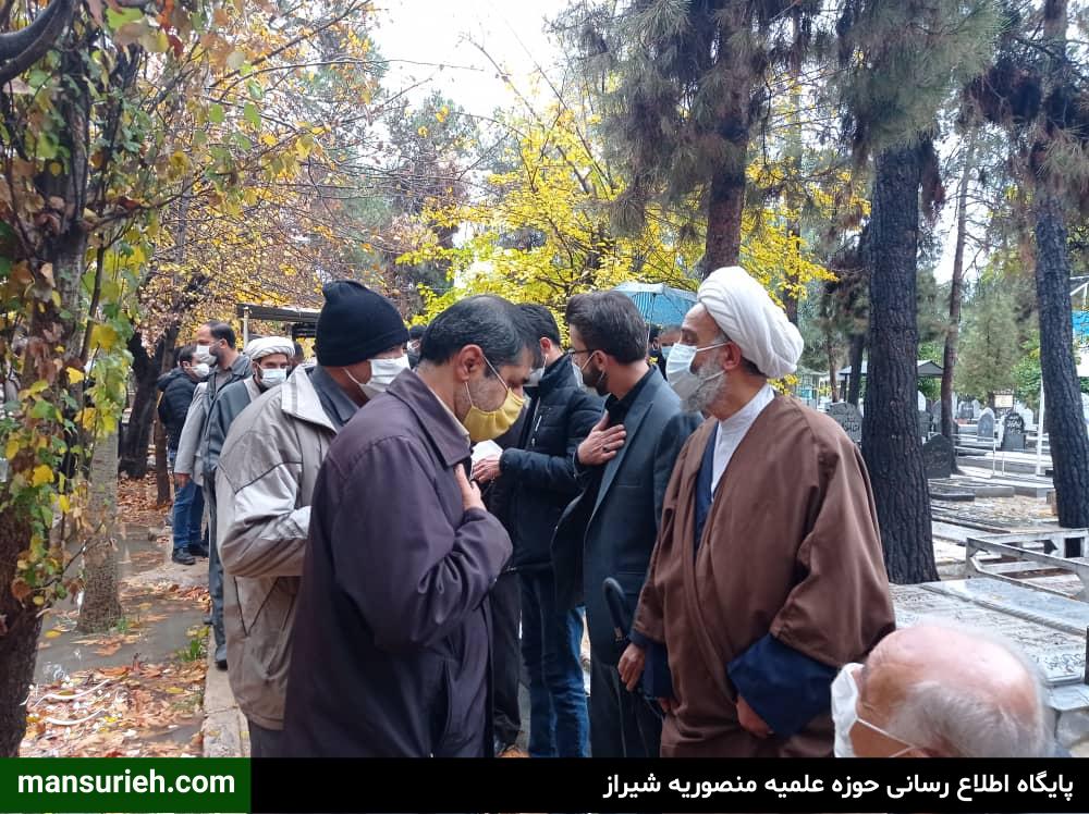 تصاویر| مراسم خاکسپاری صبیه مرحوم حضرت آیت الله محمدرضا حدائق