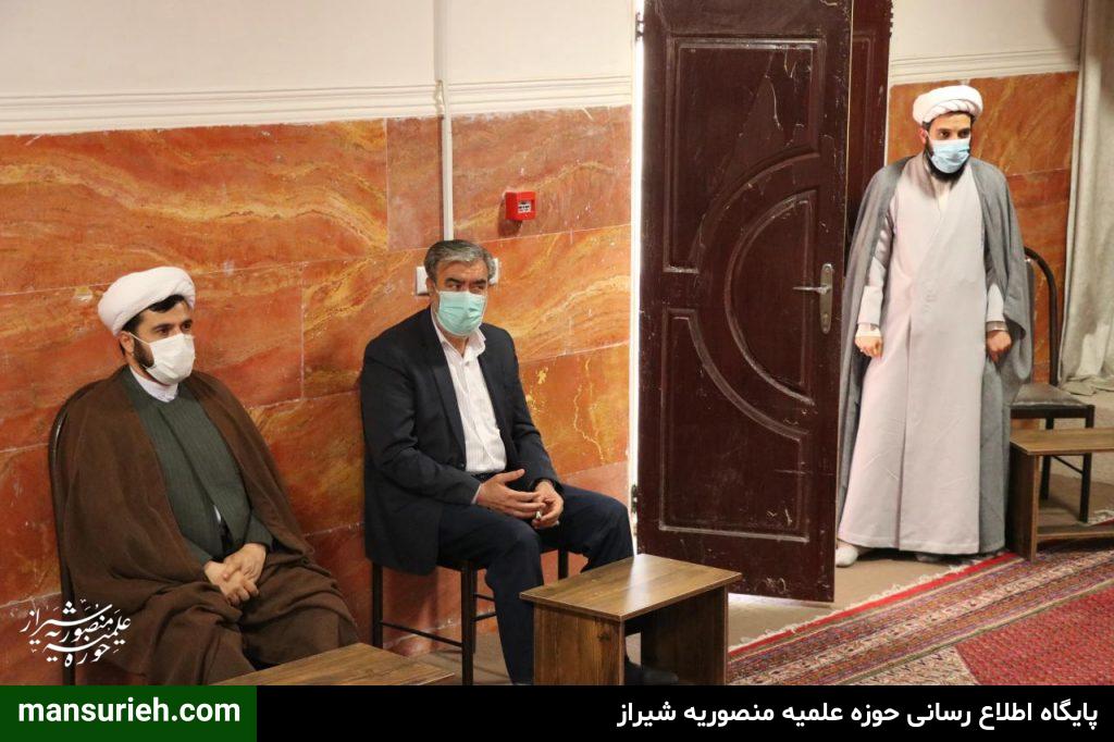 دیدار نمایندگان مجلس شورای اسلامی شیراز با حضرت استاد حاج شیخ علیرضا حدائق در مدرسه منصوریه