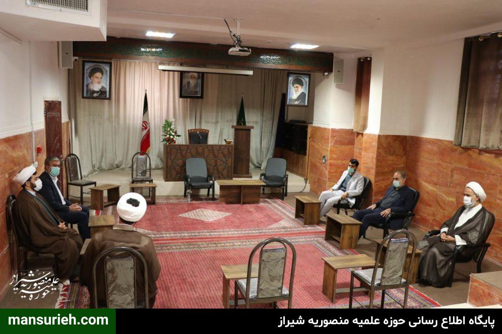 دیدار نمایندگان مجلس شورای اسلامی شیراز با حضرت استاد حاج شیخ علیرضا حدائق در مدرسه منصوریه